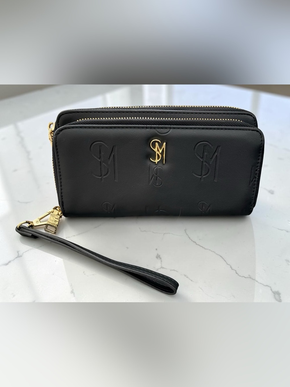 NWOT Steve Madden Black Zip-Around Wallet Wristlet with Wrist Strap